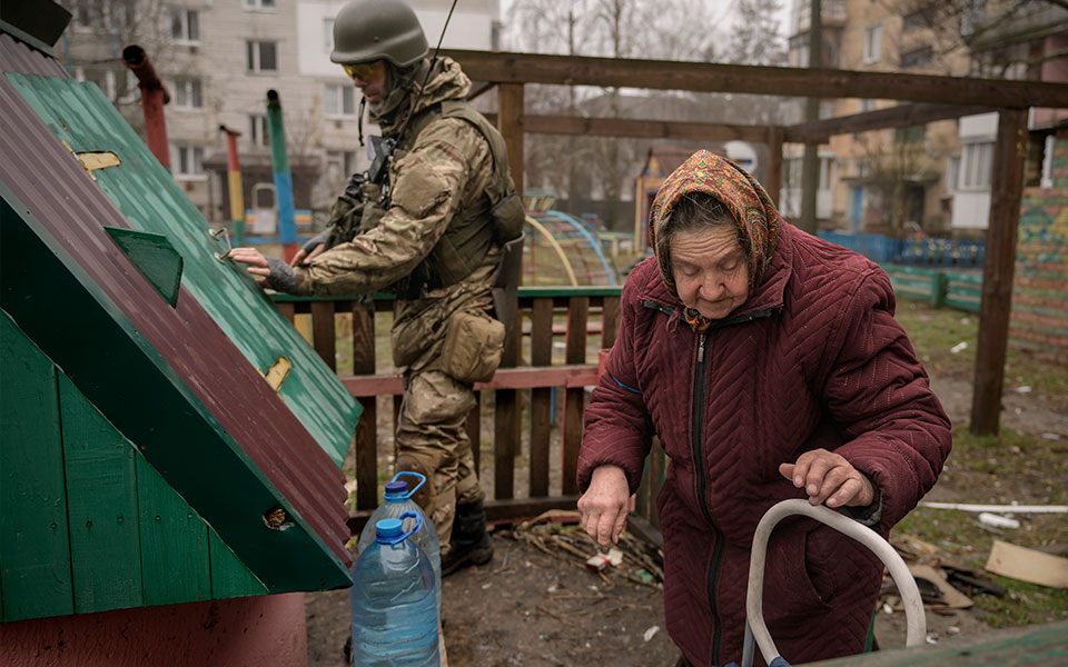 πόλεμος-στην-ουκρανία-εκατοντάδες-κά-561792334