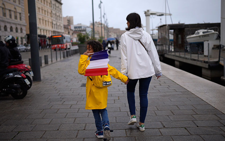 στη-γαλλική-πρωτεύουσα-το-ρεπουμπλι-561826804