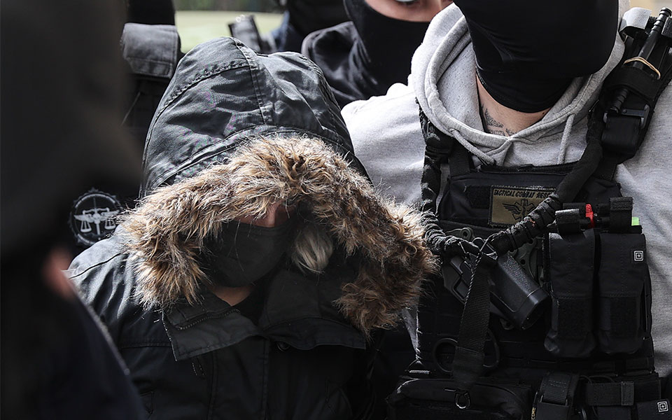 πισπιρίγκου-σπιτονοικοκυρά-δεν-υπά-561796918