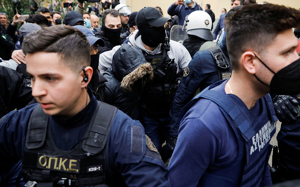 πάτρα-στο-μικροσκόπιο-των-ερευνών-τώρ-561788620