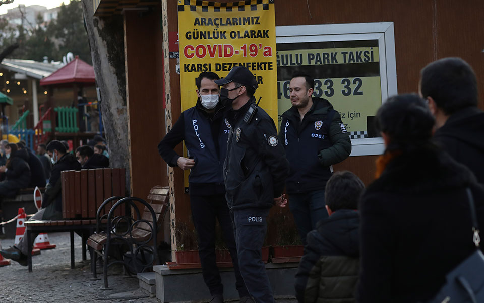 τουρκία-στη-φυλακή-δημοσιογράφος-για-561820795