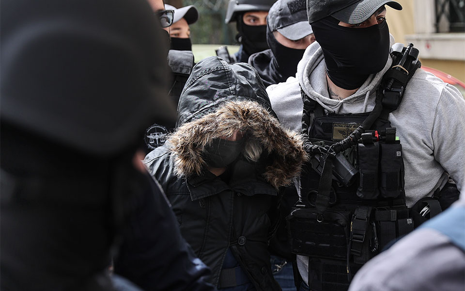 ανοίγουν-τα-τηλέφωνα-της-ρούλας-πισπι-561795148