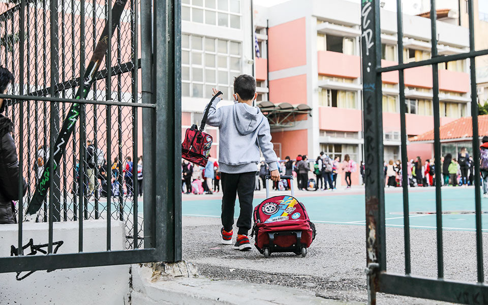 self-test-σχολεία-τι-αλλάζει-από-σήμερα-για-μ-561792649