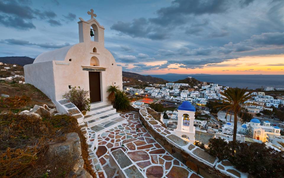 πάσχα-στην-ίο-ανακαλύπτοντας-εκκλησί-561816682