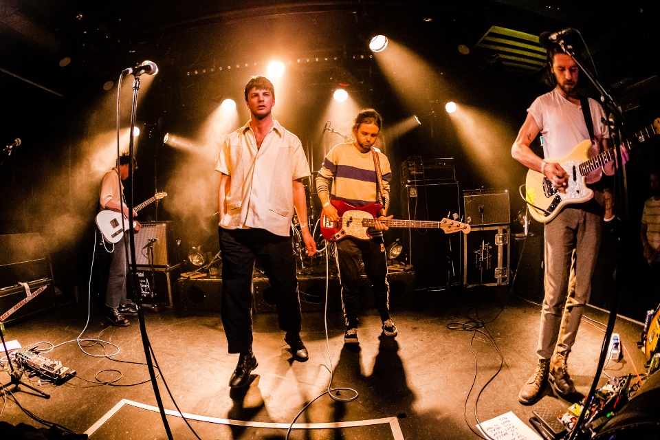 πώς-ένα-κομμάτι-των-fontaines-d-c-απάλυνε-το-πένθ-561827869