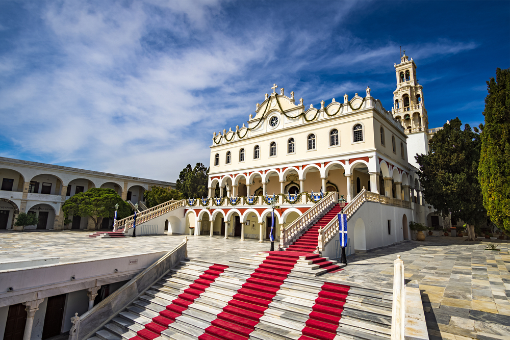 πάσχα-στην-τήνο-το-νησί-της-μεγαλόχαρη-561819832