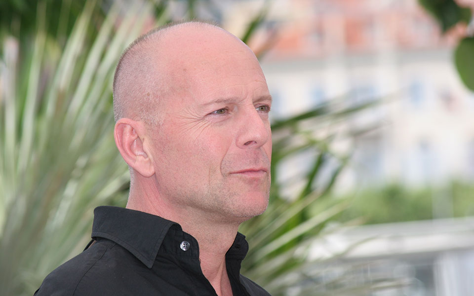 μπρους-γουίλις-τα-χρυσά-βατόμουρα-α-561789262