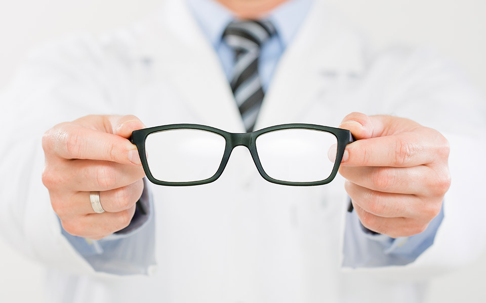 μικρότερος-ο-κίνδυνος-covid-19-για-όσους-φορο-561800422