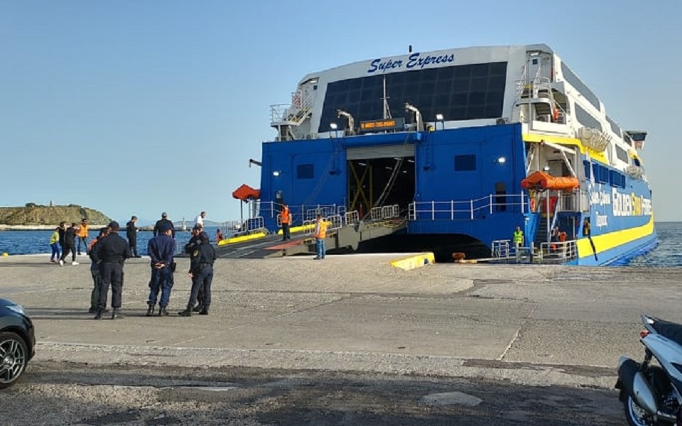 τήνος-εικόνες-από-τη-ζημιά-στο-καταμαρ-561826039