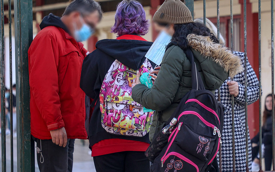 αρχίζουν-οι-εξετάσεις-διαγνωστικού-χ-561819745