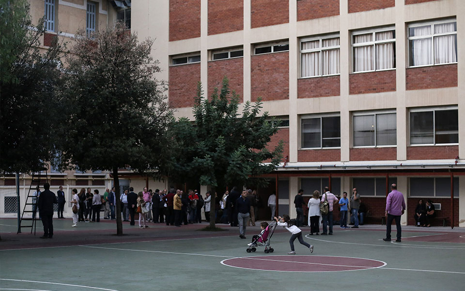 ωρωπός-μαθητές-και-γονείς-καταγγέλλο-561819259