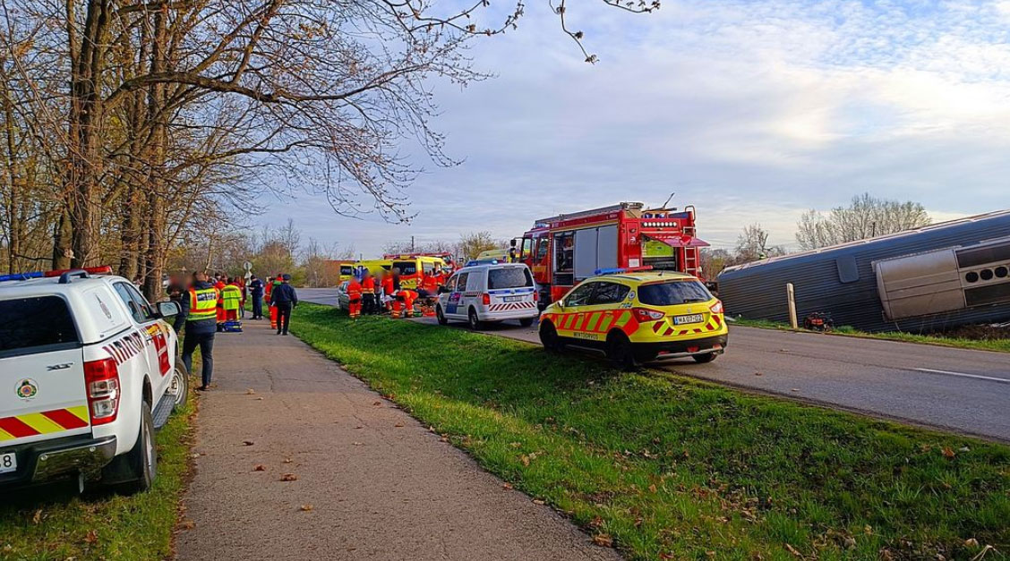 Τραγωδία στην Ουγγαρία: Πέντε νεκροί και τουλάχιστον 10 τραυματίες από τη σύγκρουση φορτηγού με τρένο-2