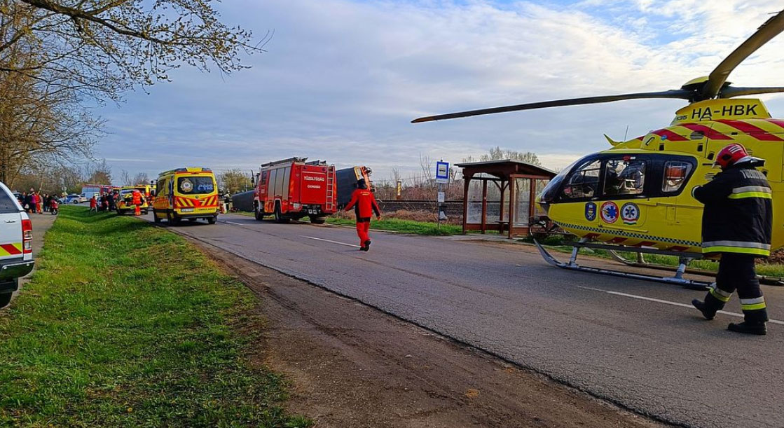 Τραγωδία στην Ουγγαρία: Πέντε νεκροί και τουλάχιστον 10 τραυματίες από τη σύγκρουση φορτηγού με τρένο-3