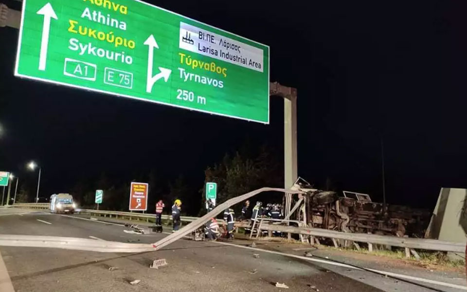 λάρισα-νεκρός-οδηγός-νταλίκας-σε-τροχ-561794521