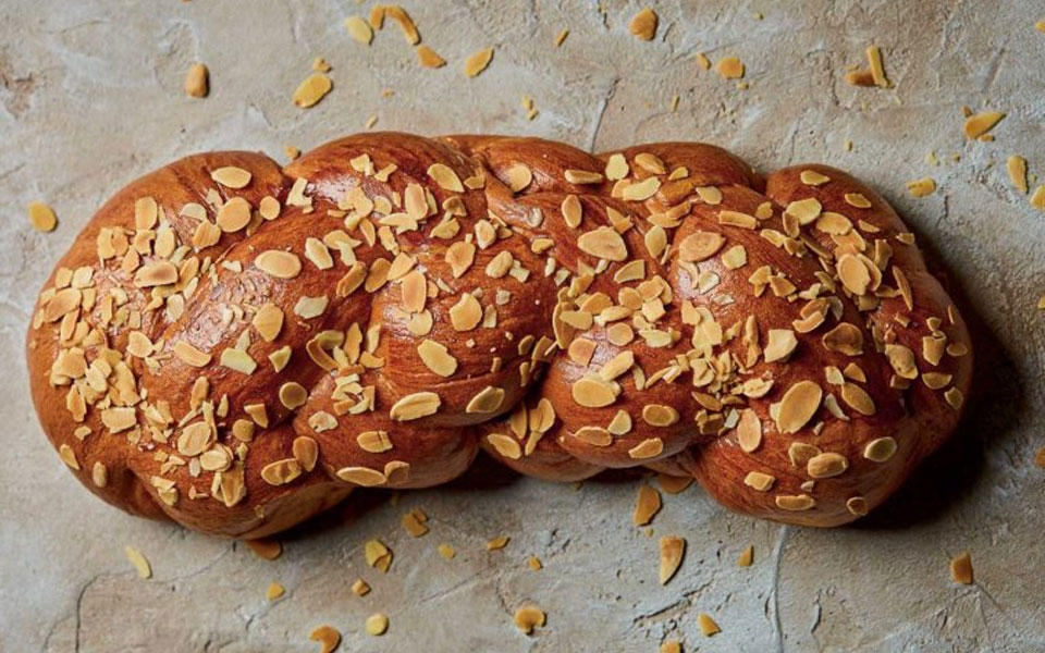 οι-καλύτερες-συνταγές-για-τσουρέκια-κ-561821362