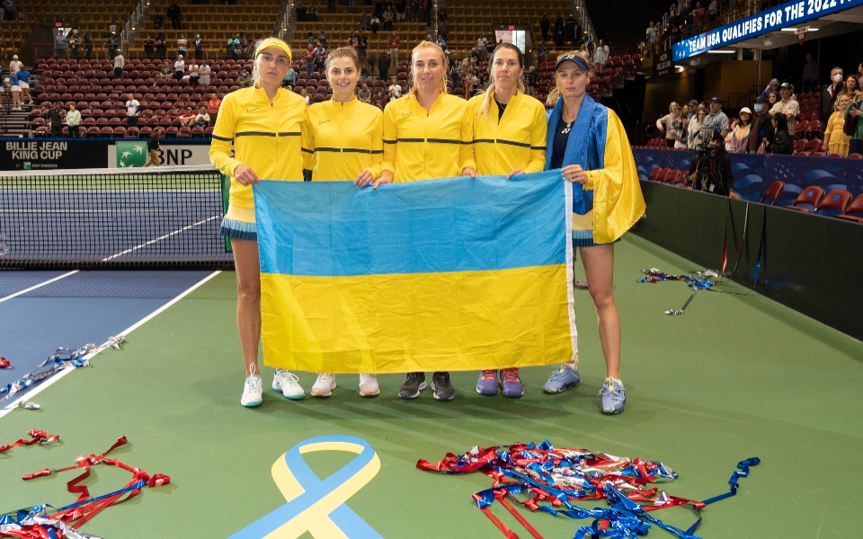 ουκρανία-η-διπλή-ζωή-της-εθνικής-ομά-561817738