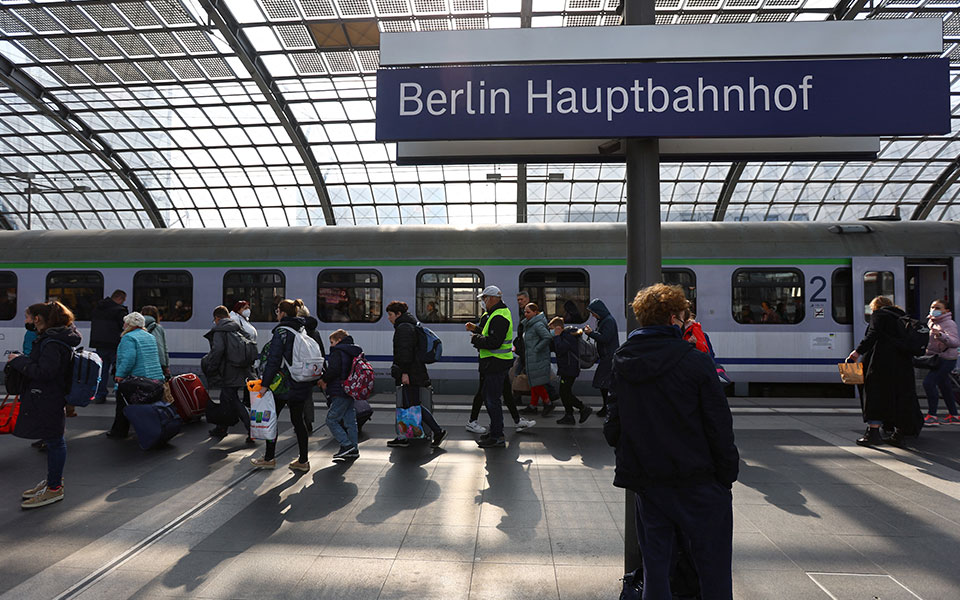 οηε-για-ουκρανία-πέντε-εκατ-άνθρωποι-έ-561813514