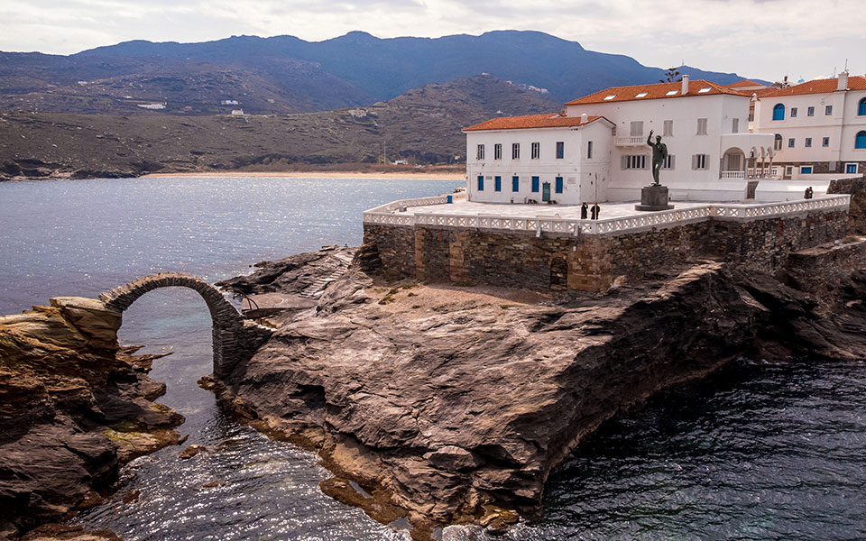 τι-είναι-ο-λαμπριάτης-που-τρώνε-το-πάσχ-561798922