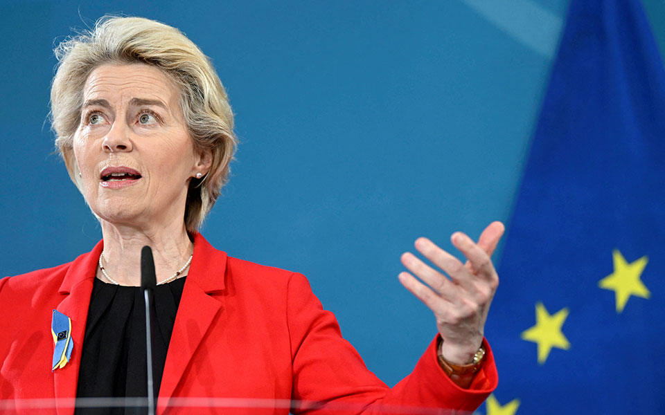 στην-ινδία-η-ούρσουλα-φον-ντερ-λάιεν-γι-561826744