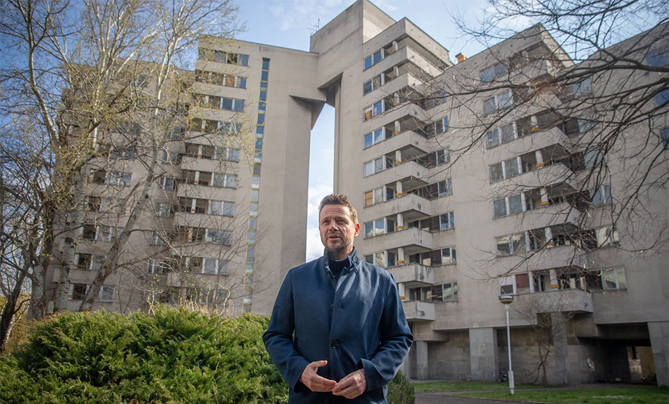 βαρσοβία-κατέσχεσε-ρωσική-φωλιά-κατ-561805360