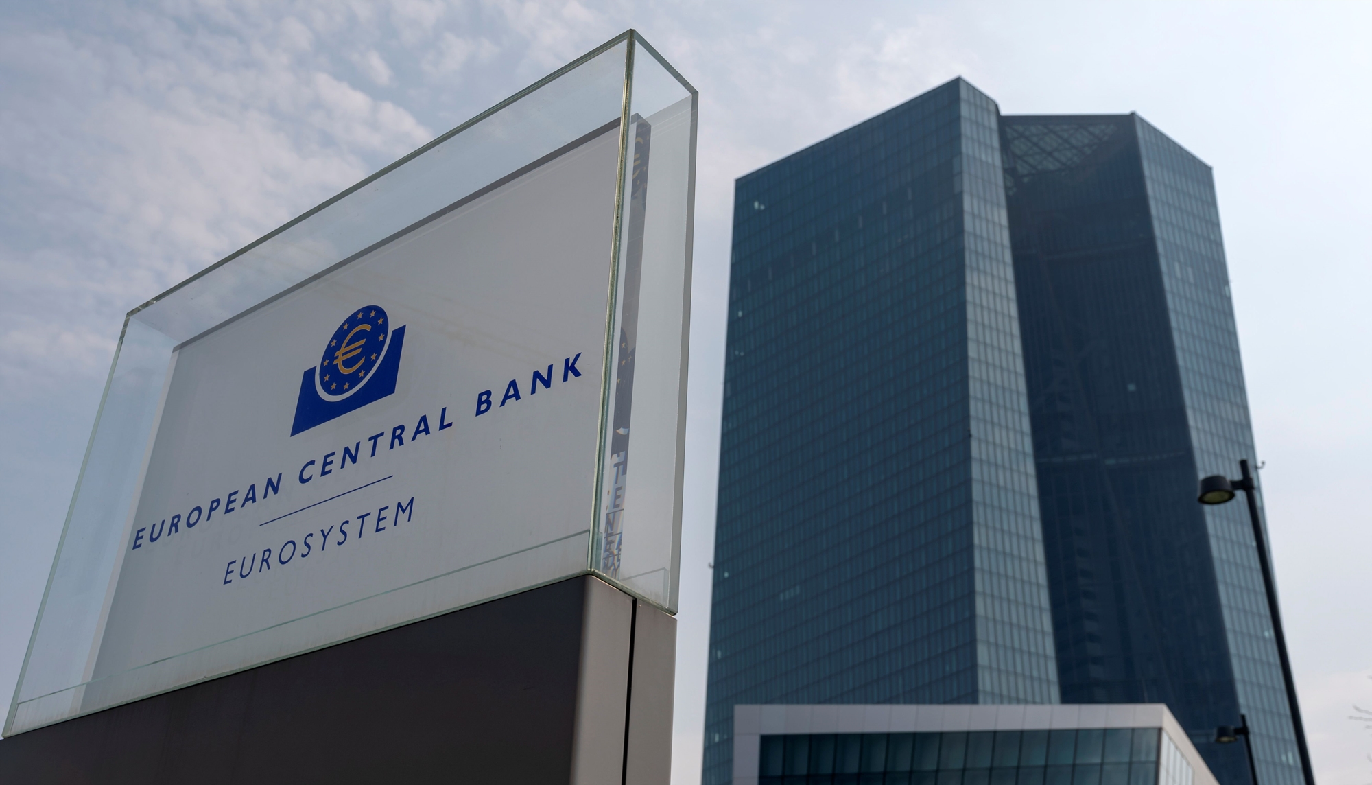 κέρδη-1-δισ-για-τις-τράπεζες-από-την-άνο-561882907