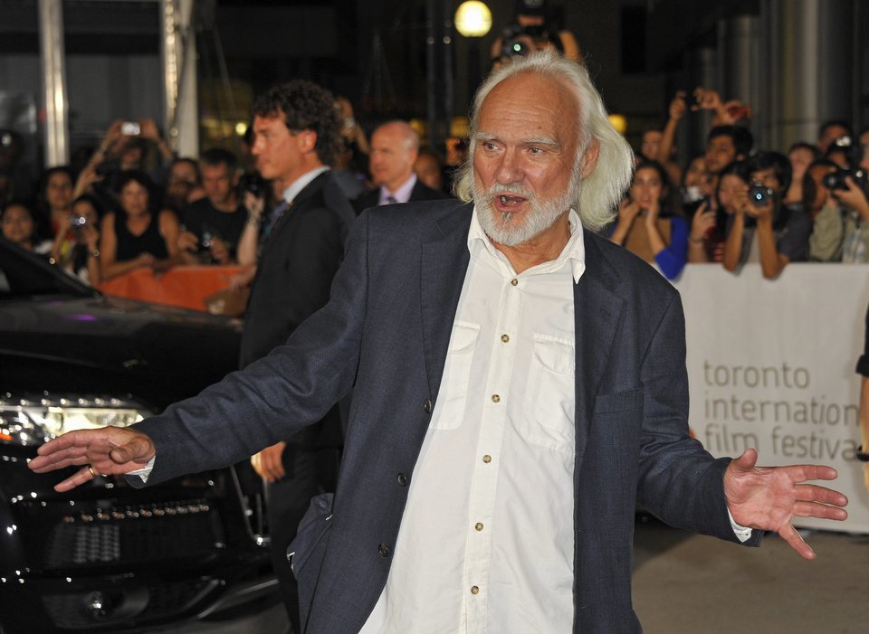 πέθανε-ο-κένεθ-γουέλς-ο-γουίντομ-ερλ-561848575