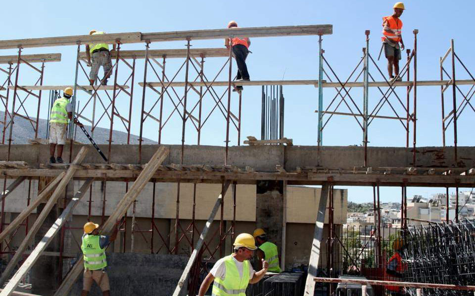 πόλεμος-στην-ουκρανία-και-real-estate-561871990