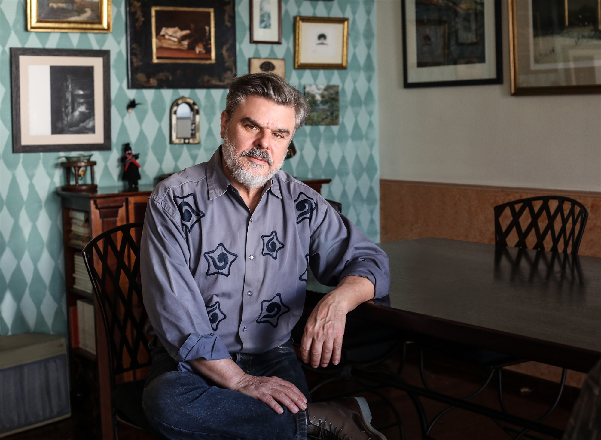 Ο Μάρκος Χολέβας στην «Κ»: Η εξωστρέφεια σε πρώτο πλάνο-1