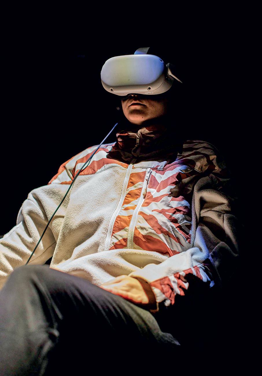 Έξι Έλληνες καλλιτέχνες δημιουργούν τέχνη από το μέλλον-2