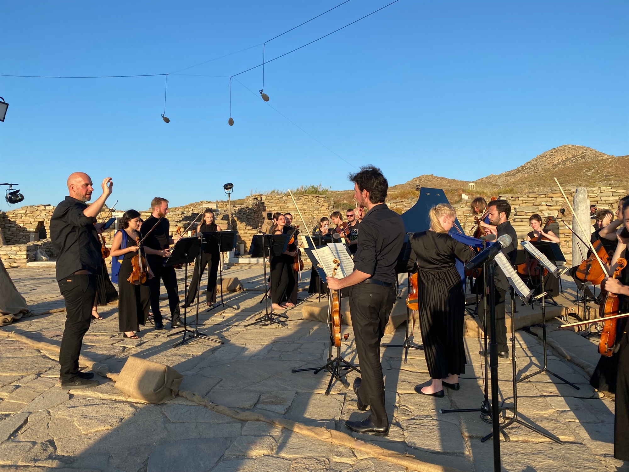 το-μαγικό-κοντσέρτο-στη-δήλο-εξέπεμψε-561885382