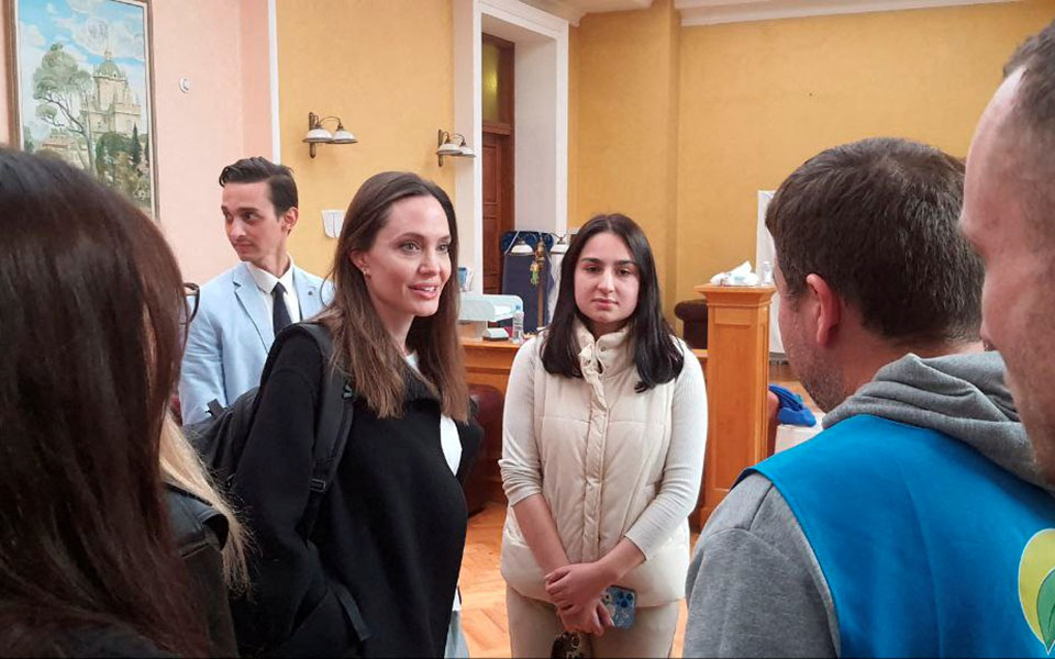 Ουκρανία: Στην πόλη Λβιβ η Αντζελίνα Τζολί (εικόνες)-1