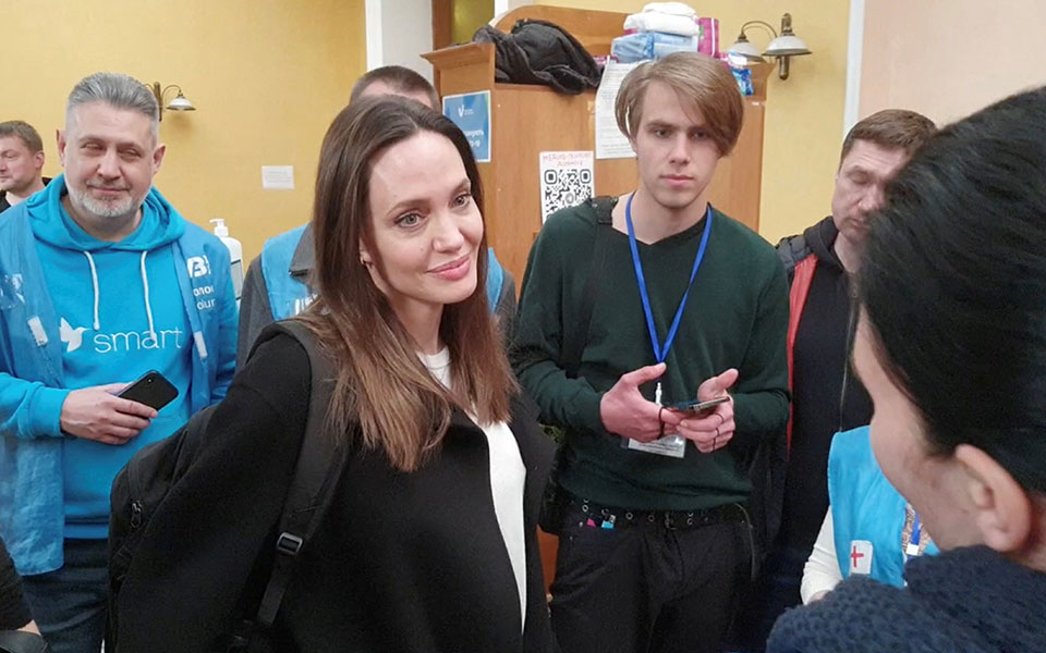 Ουκρανία: Στην πόλη Λβιβ η Αντζελίνα Τζολί (εικόνες)-3