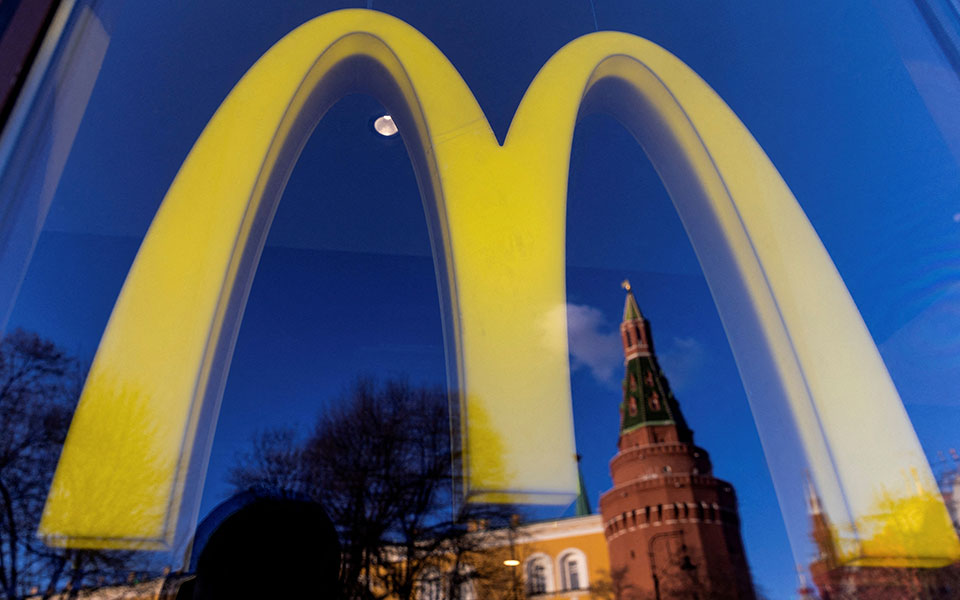 mcdonalds-αποχωρεί-οριστικά-από-τη-ρωσία-λ-561861709
