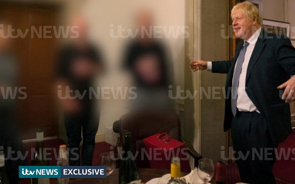 βρετανία-στο-στόχαστρο-ο-τζόνσον-δη-561875164