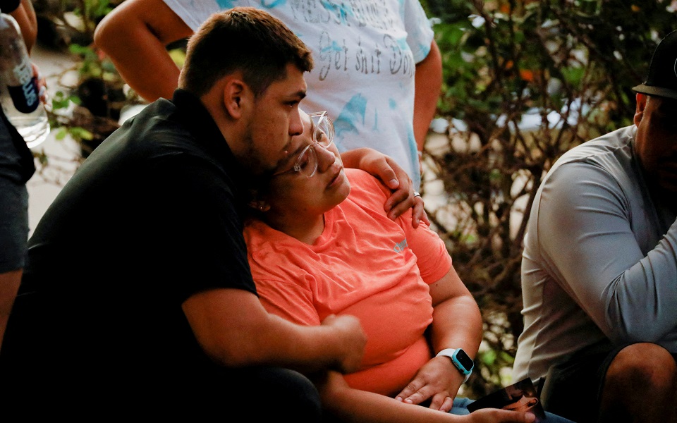 τέξας-πολλά-παιδιά-επέζησαν-από-το-μακ-561877393