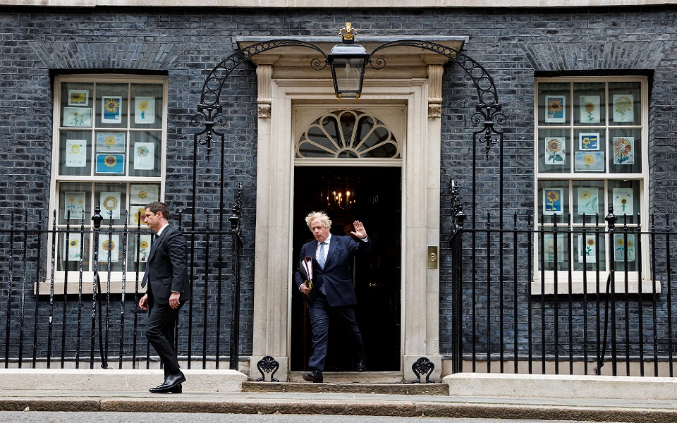 καταπέλτης-για-μπόρις-τζόνσον-η-έκθ-561877534