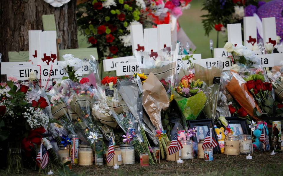 μακελειό-στο-τέξας-παιδιά-καλούσαν-το-9-561882214