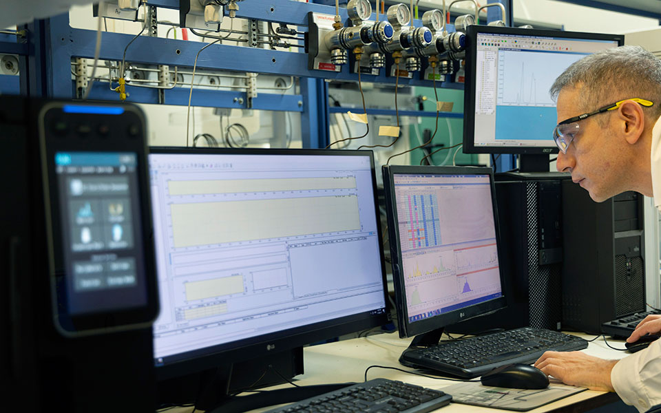 Ευρωπαίοι επιστήμονες στο κυνήγι ύποπτων χημικών στη ζωή μας-2