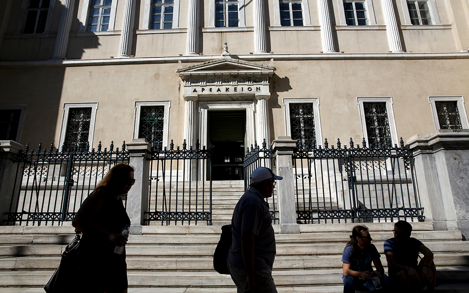 στε-τάχθηκε-υπέρ-της-πανεπιστημιακής-561852982