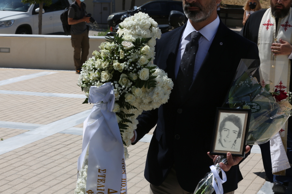 κηδεία-δάκη-το-τελευταίο-αντίο-στον-τρ-561886528