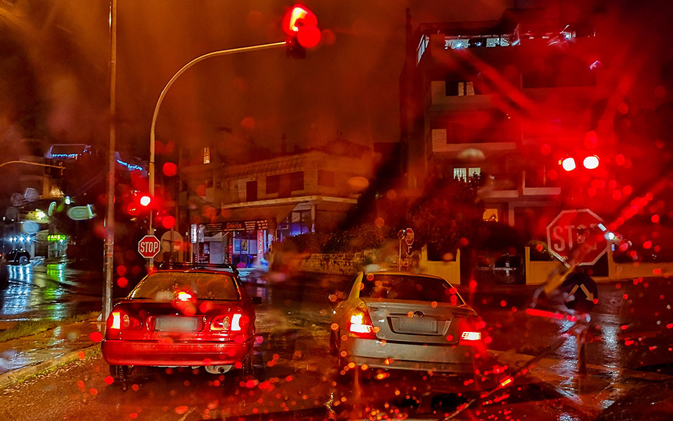 ισχυρή-βροχόπτωση-στην-αθήνα-έντονα-561866248