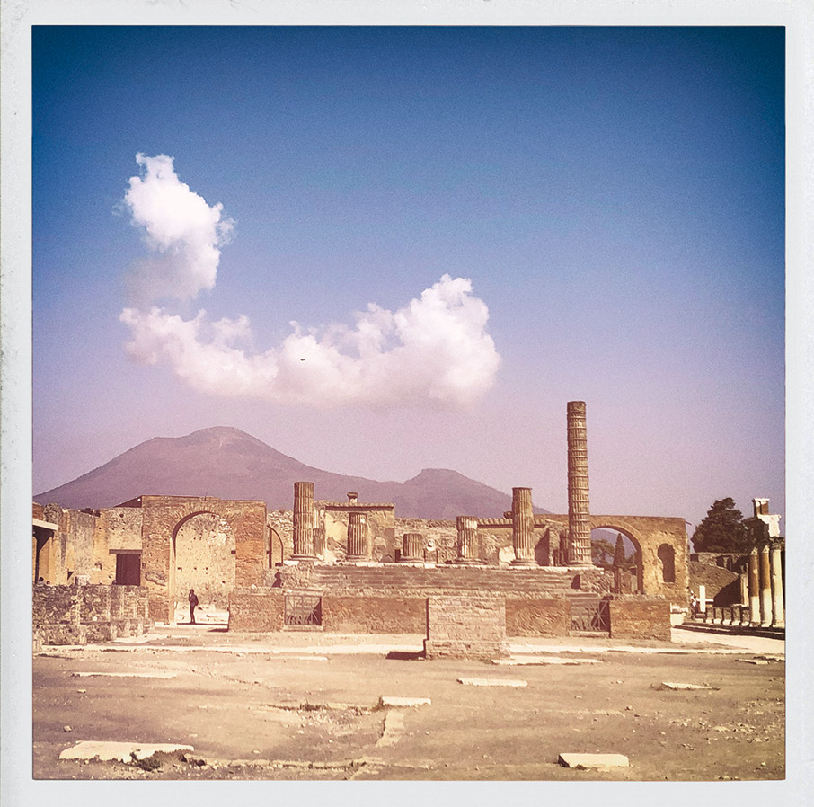 Η επίσκεψη στην Πομπηία έφερε τα παιδιά πιο γρήγορα στον κόσμο των μεγάλων-2