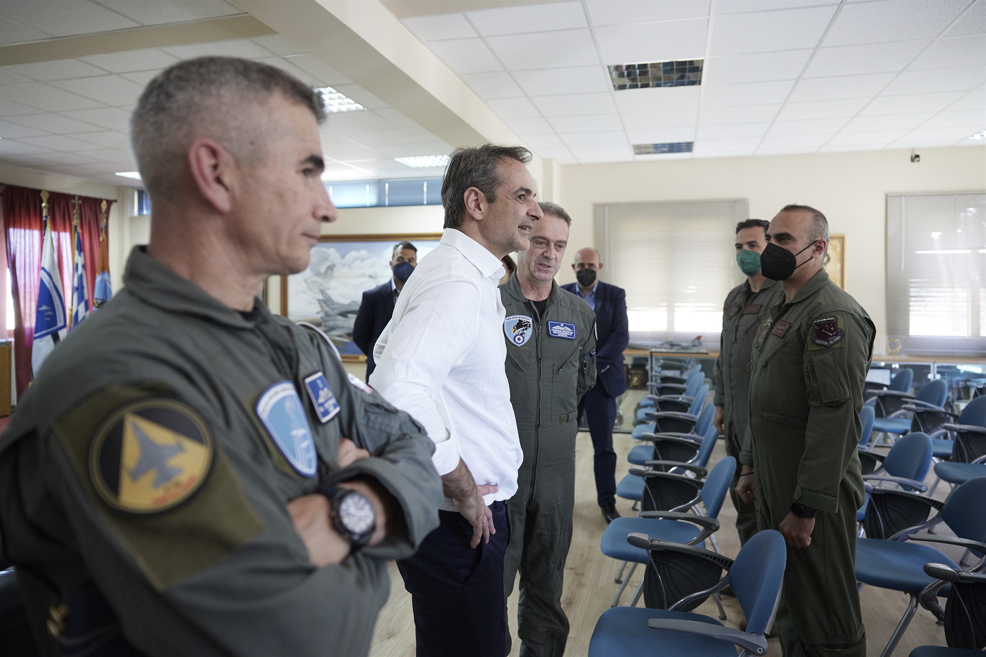 μητσοτάκης-περιοδείες-με-το-βλέμμα-στ-561870103