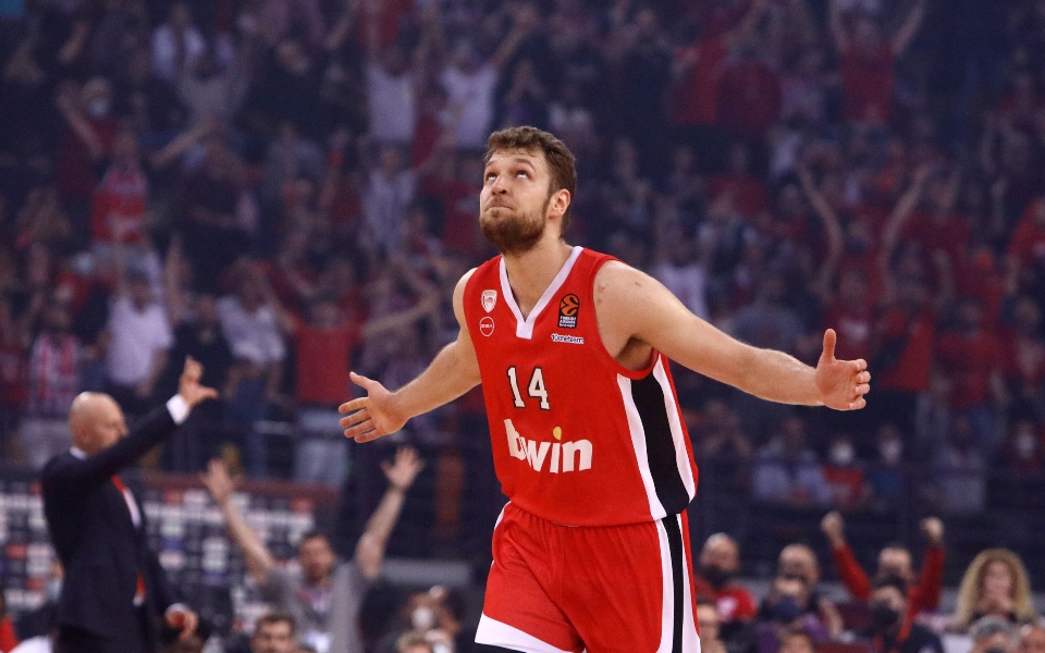 ευρωλίγκα-ο-σάσα-βεζένκοφ-στην-καλύτε-561855235