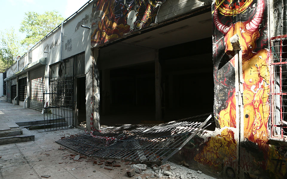 ΑΠΘ: Εικόνες καταστροφής στο κτίριο του Τμήματος Βιολογίας-1