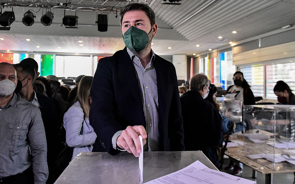 ΚΙΝΑΛ: Εκτίμηση για συμμετοχή άνω των 100.000 – Ικανοποίηση στη Χαριλάου Τρικούπη-2