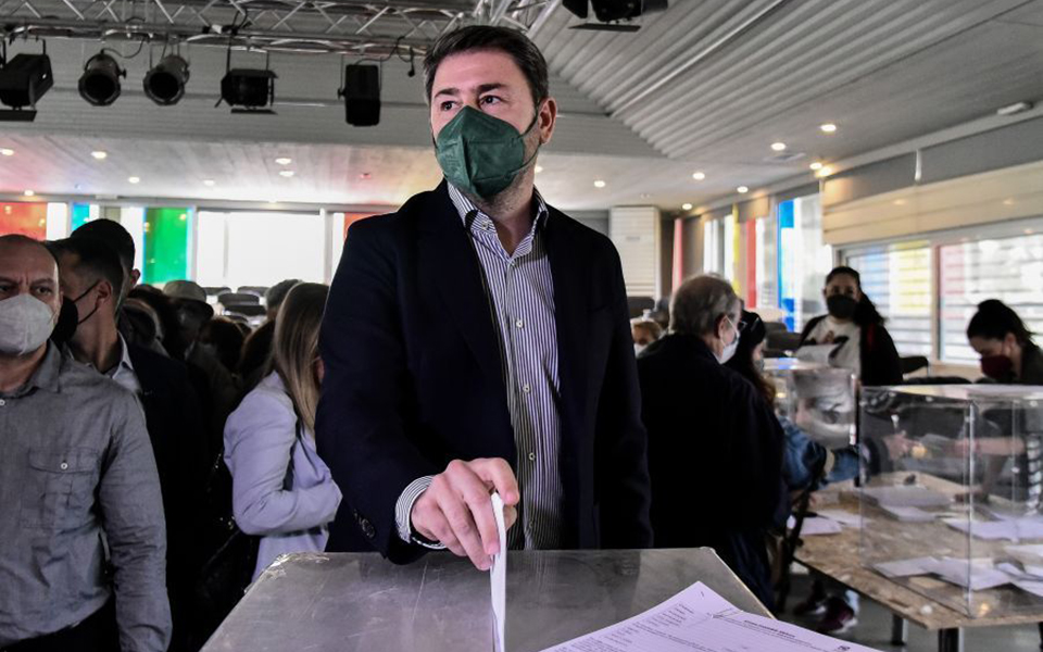 κιναλ-η-επιστροφή-του-πασοκ-και-τα-μηνύ-561848560