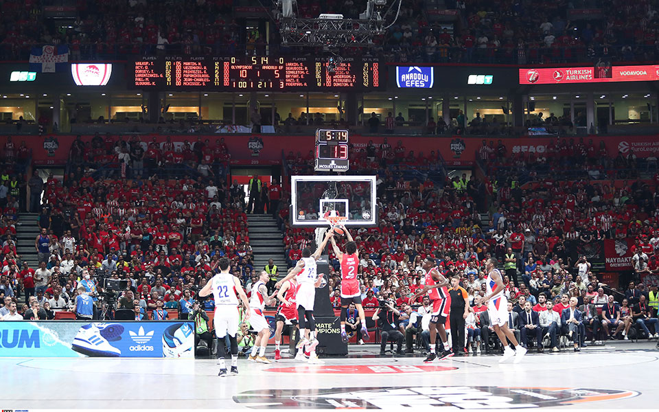 μίτσιτς-περίμενα-να-μου-κάνουν-φάουλ-561871858