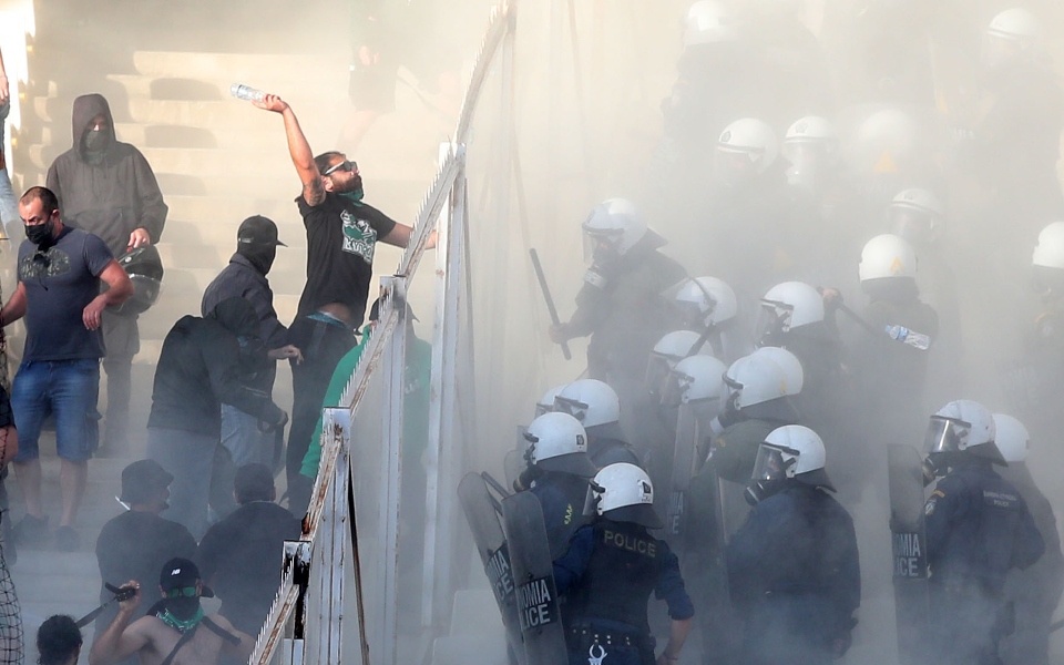 κύπελλο-ελλάδος-ένταση-εντός-του-οακα-561872524