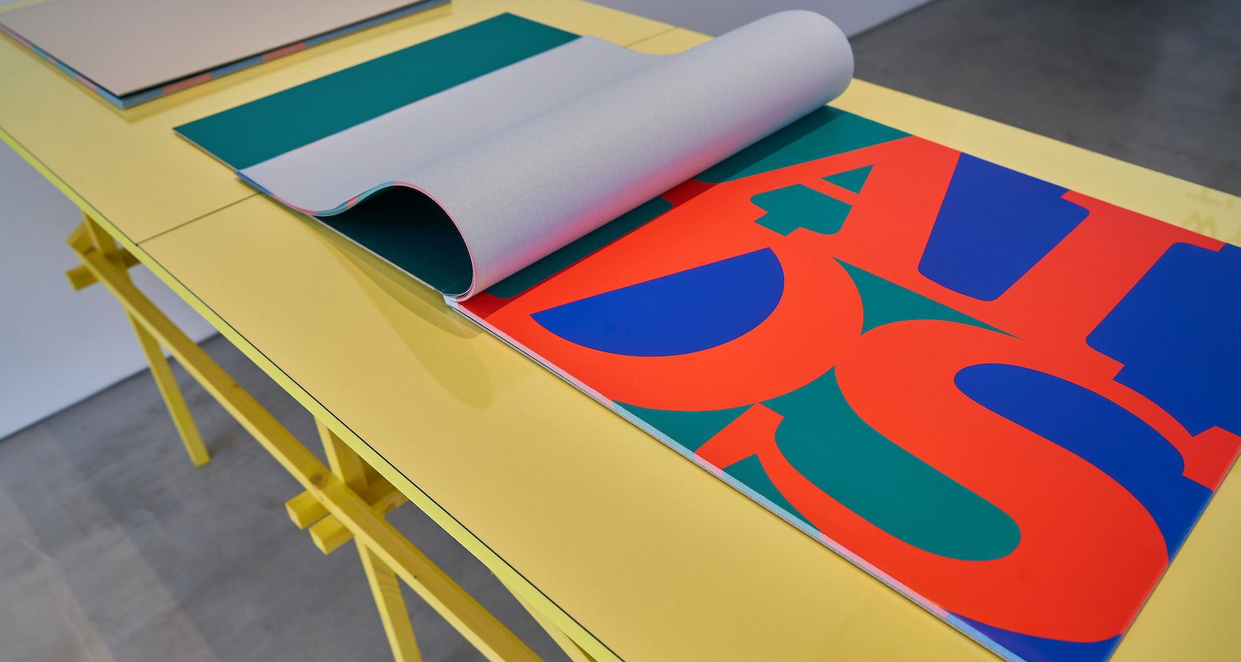 Εκθεση έργων τέχνης που έχουν τη μορφή βιβλίων, στην γκαλερί Intermission-2